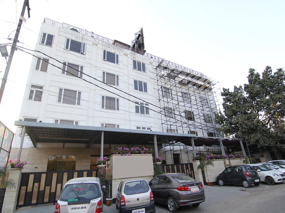 Oyo 12496 Skyotel Lucknow Exterior foto